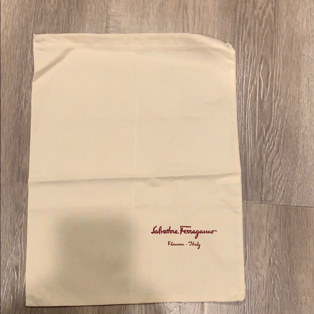Salvador Ferragamo dust bag 👡